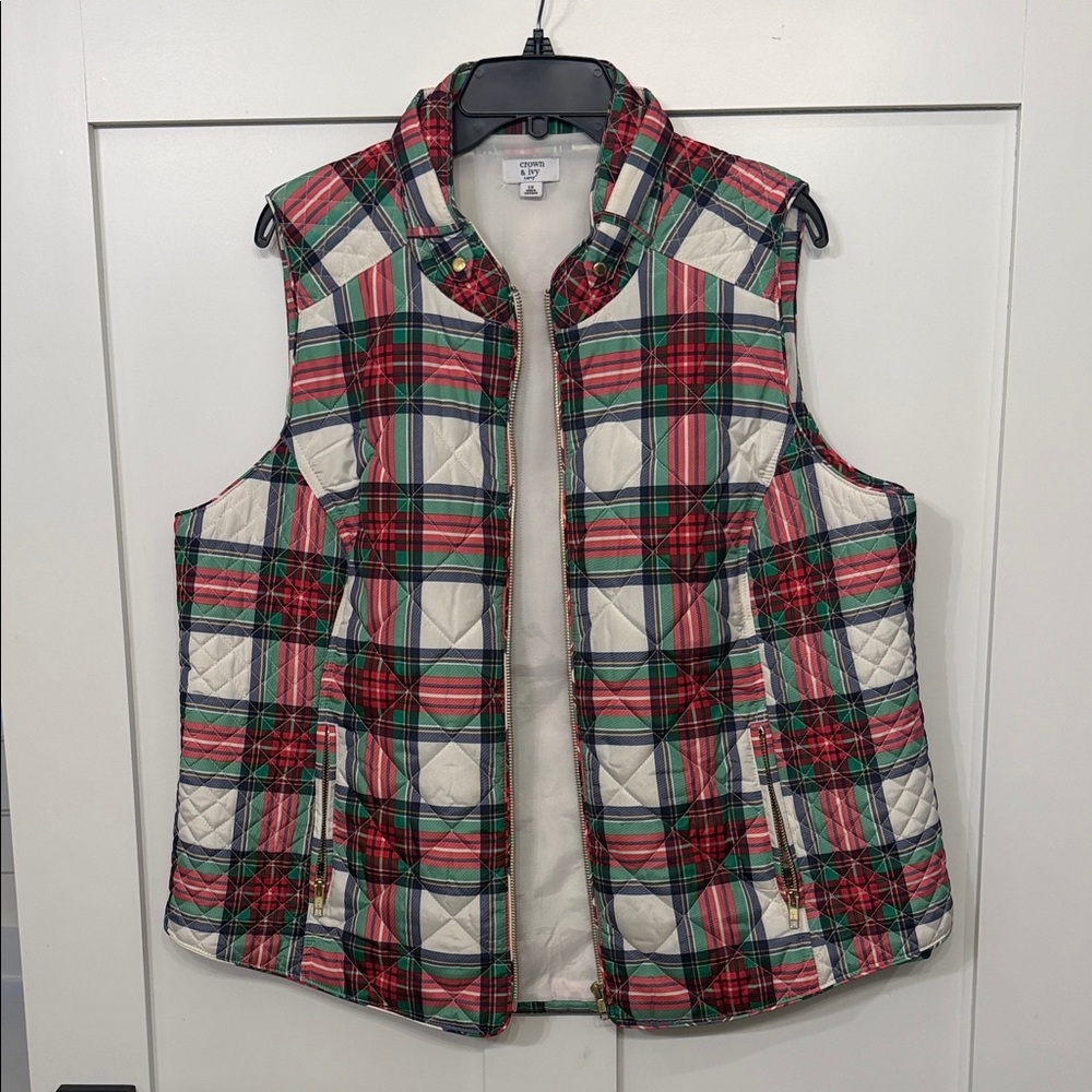 Crown and Ivy quilted vest 2X curvy